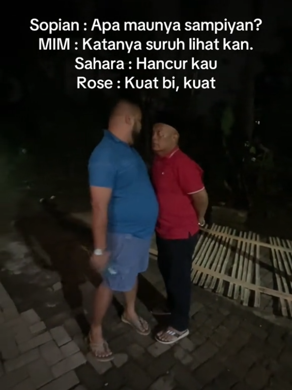 yai mim selalu mengalah  dan membuat kelucuan lagi, biar lawannya bisa merendah semoga yai mim diberi sabar trs #yaimim #sahara 
