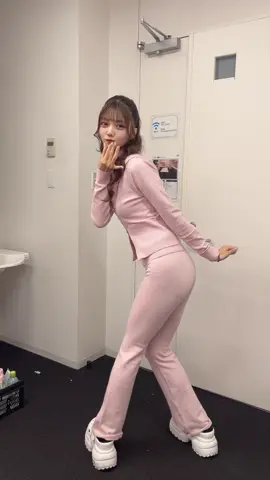 実はにじさんじ さんに推しいるんだ～︎👍🏻 ̖́-#にじさんじ #japanesegirl #高身長女子 