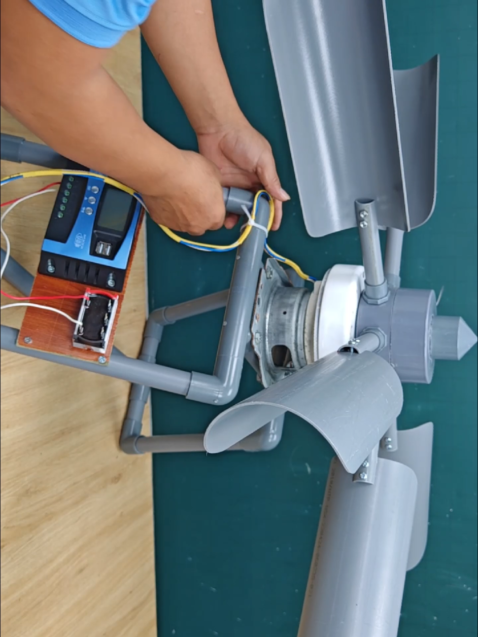 DIY Generator from an Old Washing Machine Motor #vangha #DIY #windmill 