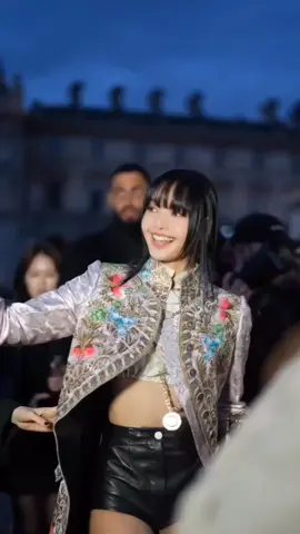 Lisa is set to attend the Louis Vuitton Spring-Summer 2026 Show on September 30, 2025. This will be her 4th time attending a LV show at Paris Fashion Week I’m so ready for another serve #LISAxLouisVuitton #LVSS26 #LISA #lalisa #lv @LISA @LLOUD @Louis Vuitton 