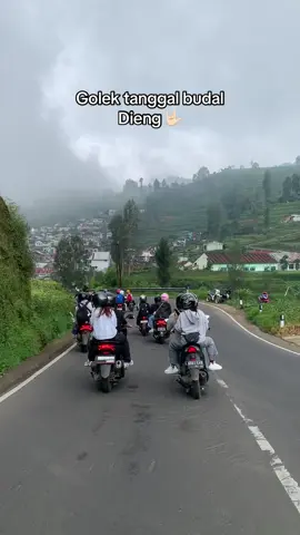 Info cuaca Dieng bulan Oktober prend ? #diengwonosobo #Dieng #negeridiatasawan #viralvideo #soundviral 