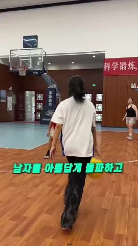 농구에서 이런 각을 보는건 천재들만 하는건데…