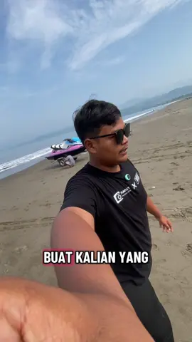 Buat kalian jangan khawatir yah nanti kita ajarin dulu cara main Jetski bersama mamang🥰🤩  #jetski #bananaboat #jetski_palabuhanratu #sukabumi #fyppppppppppppppppppppppp 