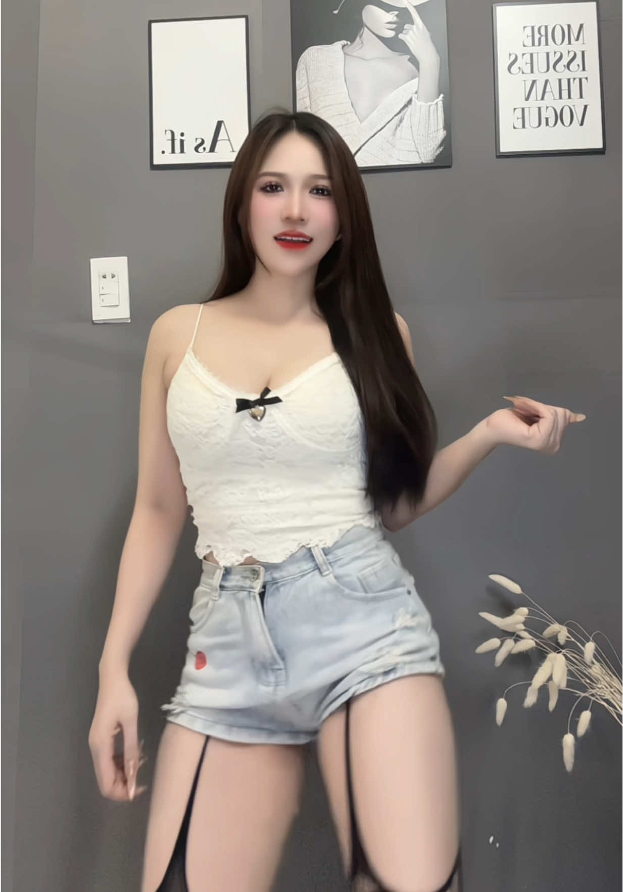Áo trắng có làm các cháu lo lắng :)) #u40 #phuongniu40 #NhanVatChinh #xuhuong #viral 