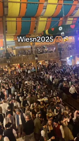 Wiesn 2025 🍻🥨 -Schützenfestzelt - #oktoberfest #wiesn #bavaria #bierzelt #münchen 
