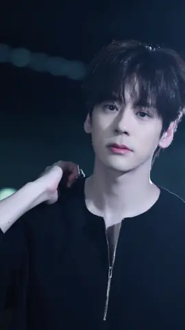 จะอยู่ถ้ำแห่งกาลเวลาอันไหน ก็หล่อค่ะ ยังไงก็หล่อ 😍😍 ##weizheming##เว่ยเจ๋อหมิง##mileswei##wzmfc