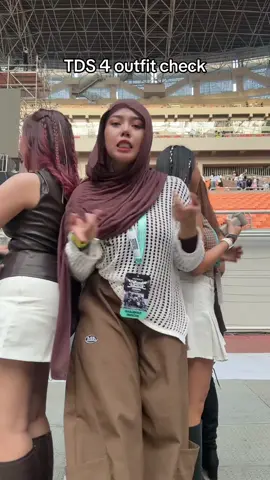 Inspo outfit konser by mba2 jastip 🤌🏻 mba jastip nonton konser dulu ya #tds4jakarta #nctdream 