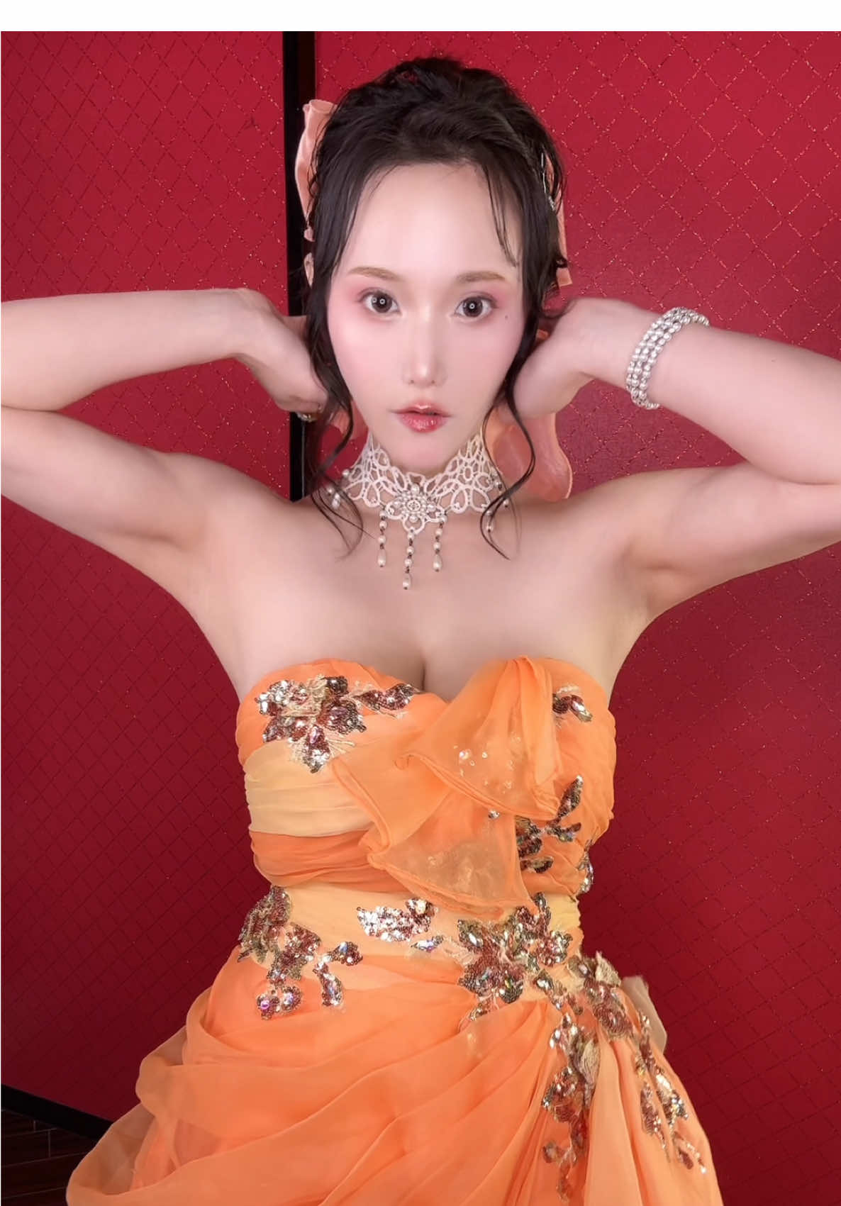 Princess forehead🧡 I chose orange to match the upcoming season~ シーズンに合わせてオレンジにしました！オデコ出し×ドレスは自分でも見慣れないぞ‥