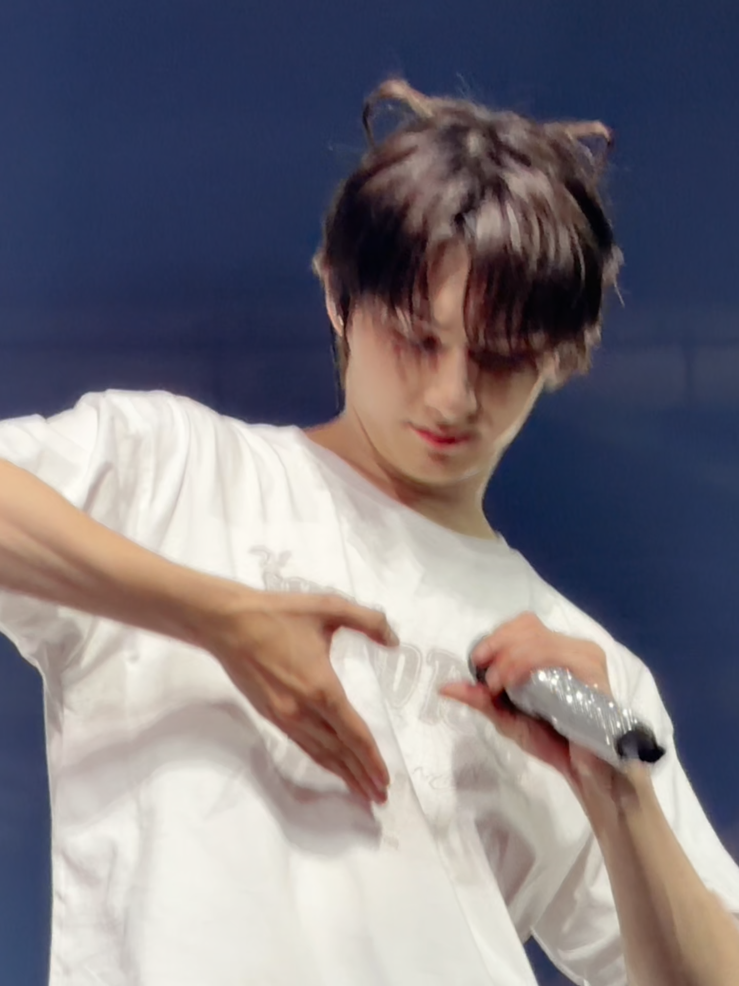 the cat ears were made of jun's hair. so cute!😭 ©️ clips not mine. cttro #jun #junhui #wenjunhui #moonjunhui #seventeenjun #seventeen #svt #fyp