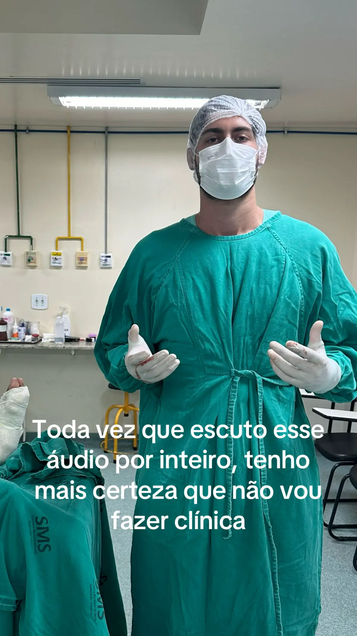 Tem jeito n, sou team cirurgia 😂😂😂 Pra piorar mais ainda, quero a ortopedia 🔪🔪🔪🔪 #cirurgia #ortopedia #medicina 