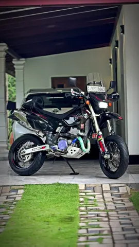 Hey DRZ 400SM 🖤 Genuine Registered Boy 🧀 #Theshan_Bikes🇱🇰 #foryou #demiyan_ #theshandasanayaka #fypシ゚ 