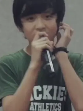 bener2 dikasih tau dari jauh2 hari sebelum hiatus walapun blum dikasih tau kapan tepatnya tapi haechan milih ngasih tau duluan dia memilih jadi org pertama yg ngasih tau keadaan dia biar gk bikin fans kaget dan khawatir nantinya wlapun rasa khawatir itu gk akan bisa ilang, aku seneng kamu akhirnya bisa istrahat nantinya tapi sedih bgt kamu istirahat karna sakit bukan pergi liburan seneng2 tapi istirahat untuk pengobatan:( gimana aku jalanin ini semua selama itu disaat dunia ku berpusat ke kamu ,aku emang bakal nunggu kamu selama apapun itu, karna kamu satu2nya gk ada pengganti apalagi yg lain tapi sedih dan khawatirnya gk bisa surut duniaku tetap berjalan tapi gk ada kamu didalamnya:( cepet sembuh dan semoga kamu kembali dengan versi kamu yg jauhh lebih sehat dan kuat #haechan 