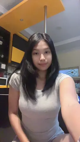 😗