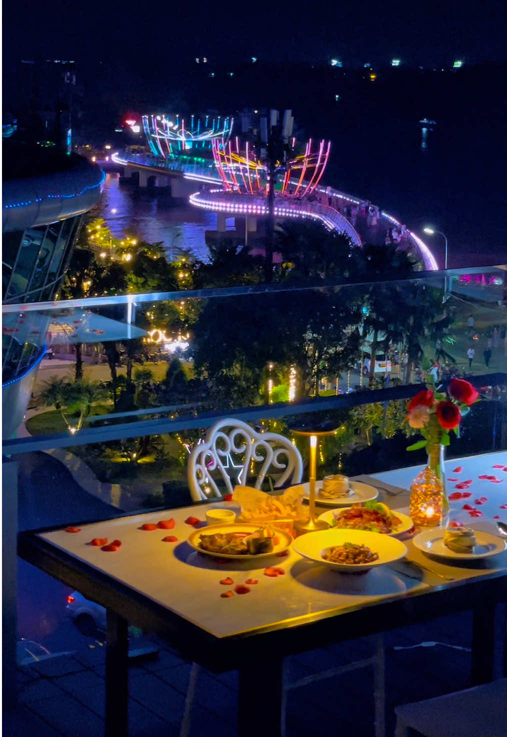 Hẹn hò tại chiếc view triệu đô của Cần Thơ cùng Kavy ✨ #xuhuong #kavyrestaurant #nhahangcantho #henhocantho #reviewcantho 