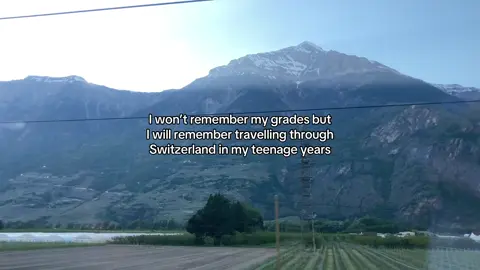 Tag a friend to convince them to go with you. #switzerland #alps #141 #Hiking #backpacking 