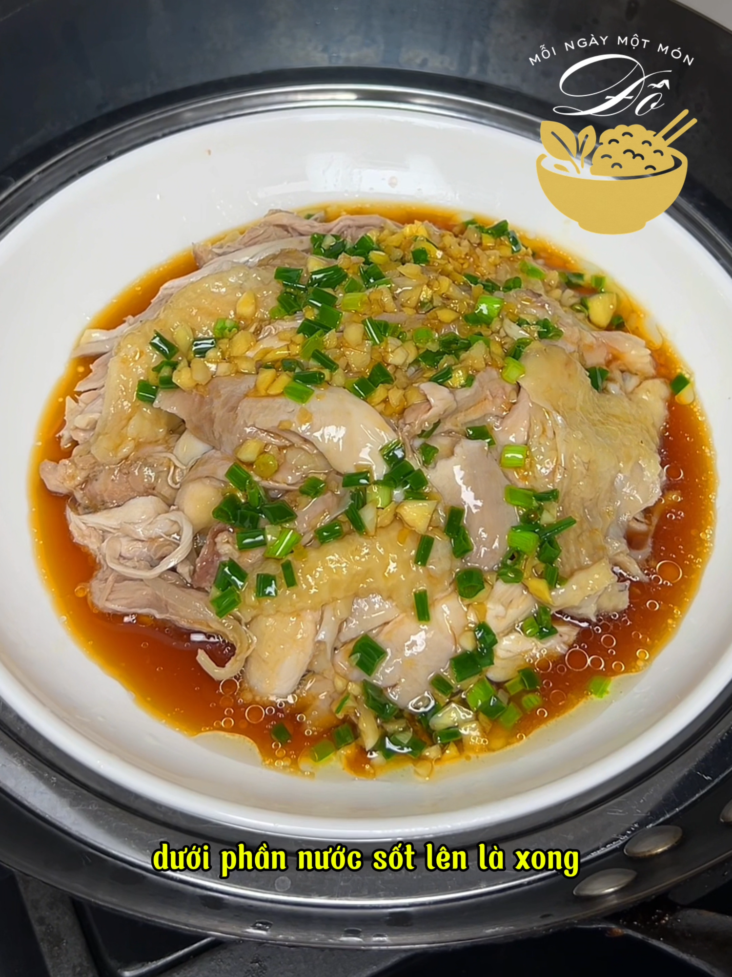 Gà xé trộn nước tương – thơm lừng, mềm ngọt và thấm vị. Vừa ngon miệng, vừa dễ làm. #ĐỗMỗiNgàyMộtMón #GàXéTrộnNướcTương #CơmNhà