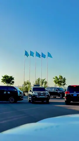 Madaxweyne Xasan Shiikh Maxamuud oo galabta yimi Muqdisho, isla haddana tagay xafiiskiisa si uu shaqada Qaranka usii dardar-galiyo. #AliDualle #Muqdisho #Somalia #USA
