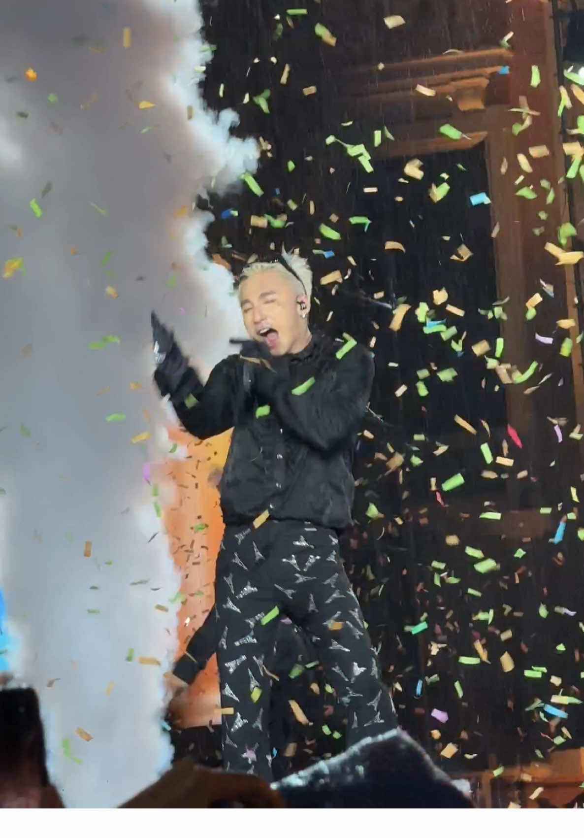 Mưa đang rơi, đôi tay buông lơiiii #sontungmtp #emcuangayhomqua #yamaha 