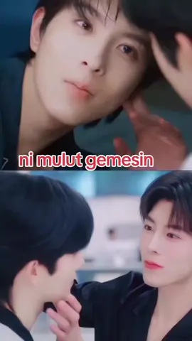 ni bkcah.. gak kira2 bikin gemes.mulutnya pingin aq kuncirrrr