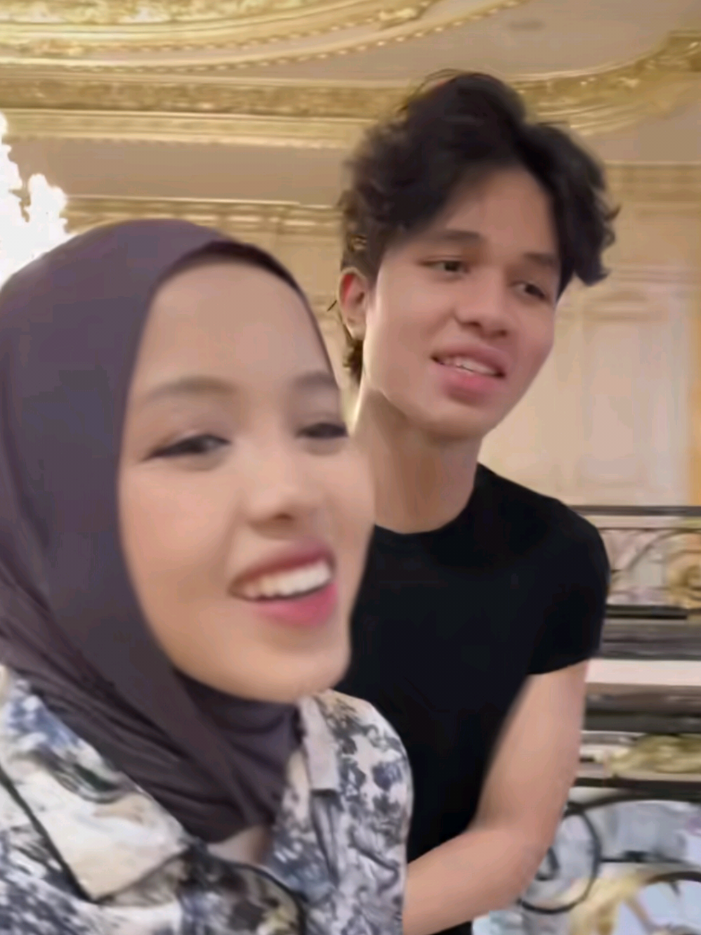 queen treatment nya kok manis banget ya🌹 #fatehhalilintar #fatimahhalilintar #fyppppppppppppppppppppppp #foryoupage #sweetmoments  @Fateh🕸️ @Fatim 