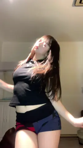 和你比起来他们都索然无味 #dance #fypviralシ #圣光 #小蛇 #asiangirl 