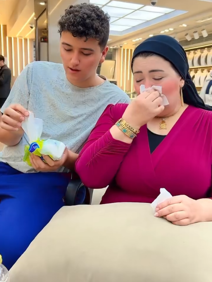 من العين 🧿مفيش زباين وعاوز الايجار 🤨 الخبطه بجد وبحق وحقيقي 🤣 #أميرة_الدهب #اميرة_الدهب  #اكتوبر الحصرى مول زمزم  #مدينة_نصر مصطفى النحاس #ذهب_مجوهرات 