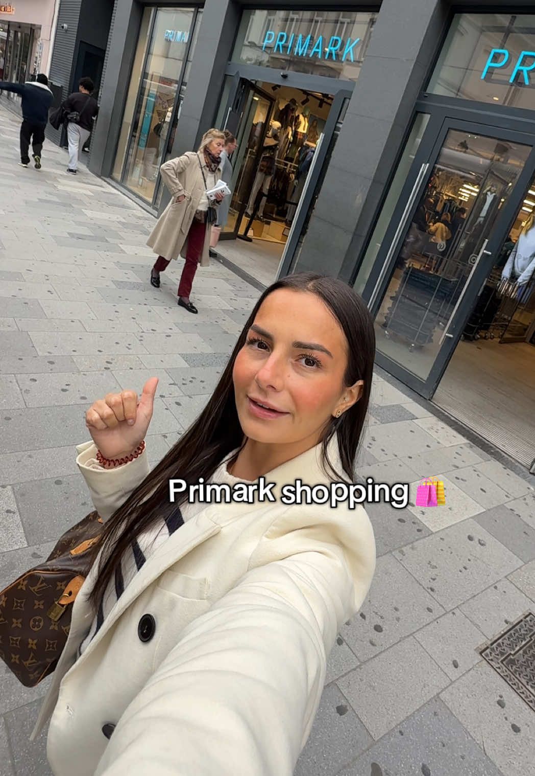 Ik kan echt nooit met lege handen weggaan, ik heb altijd iets nodig 😬 #voorjou #pourtoii #fyp  @Primark 
