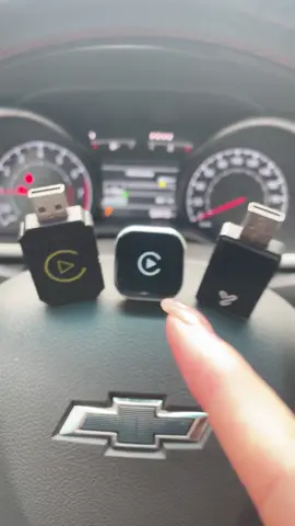 Screen mirror your phone and get wireless carplay all in 1!@Yurnlv  #tiktokshopsummerturnup   #carplay #wirelesscarplay   #caraccessories #tiktokshoprestock 