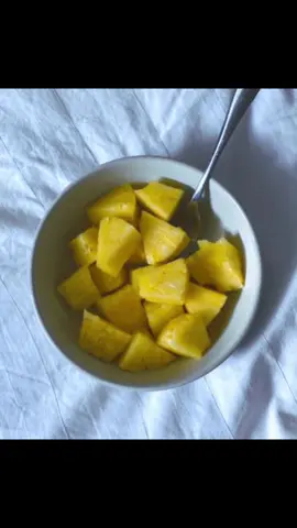 pineapple #fruit #fyp #pineapple #cute 