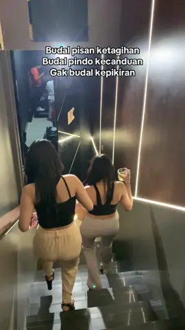 Ono sing podo ra lurr…😅 #karaoke #nyanyi #buzzktvpemalang #fy #fyppppppppppppppppppppppp 