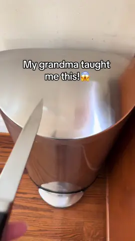 In case your grandma didn’t teach you!#LifeHack #momhacks #CleanTok #MomsofTikTok #tipsandtricks 