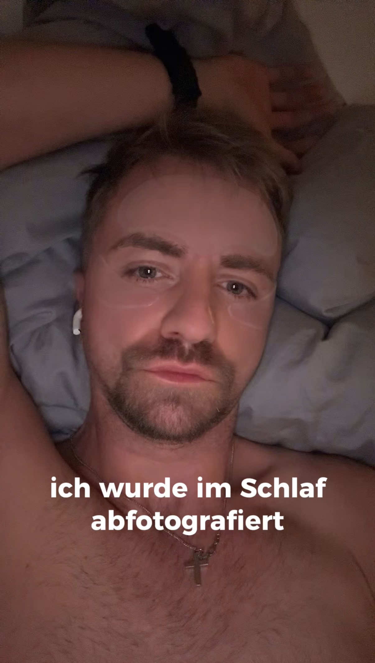 😔
