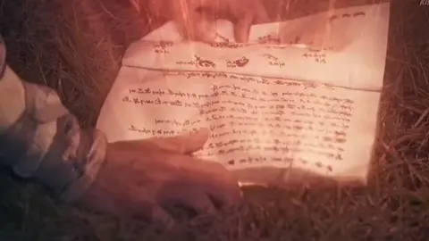 My multo is when his majesty realized that the MANGUNROK she was searching for was his journal. #BonAppetiteYourMajesty #Episode12  #kdrama  #fypシ゚  #fyp 