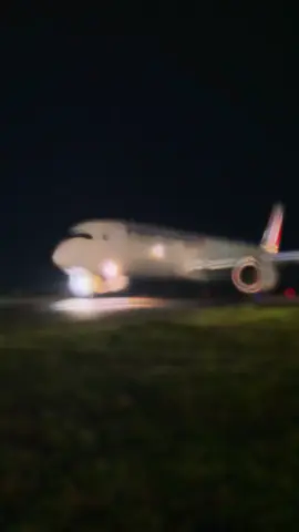 A 350-9 DE AIRFRANCE EN MID✈️ 🇨🇵🇲🇽 El día 27/09/2025 a las 18:40 Mérida recibió este bellísimo avión quien tenía como destino CDMX proveniente de Francia🤩🤌 No cabe duda que los aviones son magníficos🤩🤌🇲🇽🇨🇵✈️ #aviation #airfrance #mid #aviones #a350 