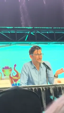 i was unwell. #davidtennant #comiccon #fyp #lacomiccon #billiepiper 