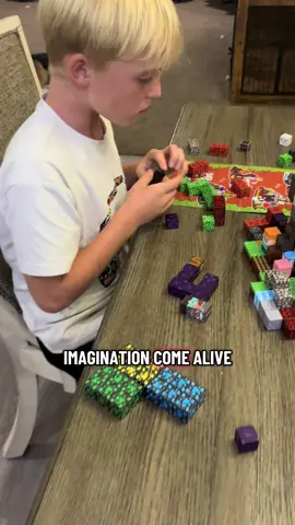 Kids magnetic building block that will spark their creativity #magnets #magneticbuildingblocks #kidstoys #kidsgifts #kidsgiftideas 