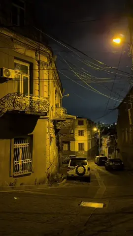 yellow city lights and tbilisi ❤️