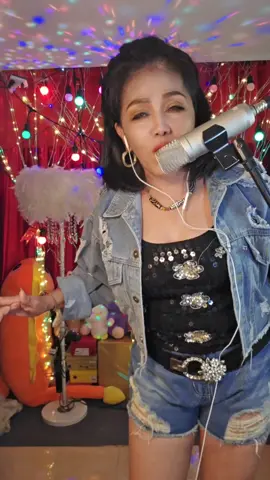 #MusicOnStage
