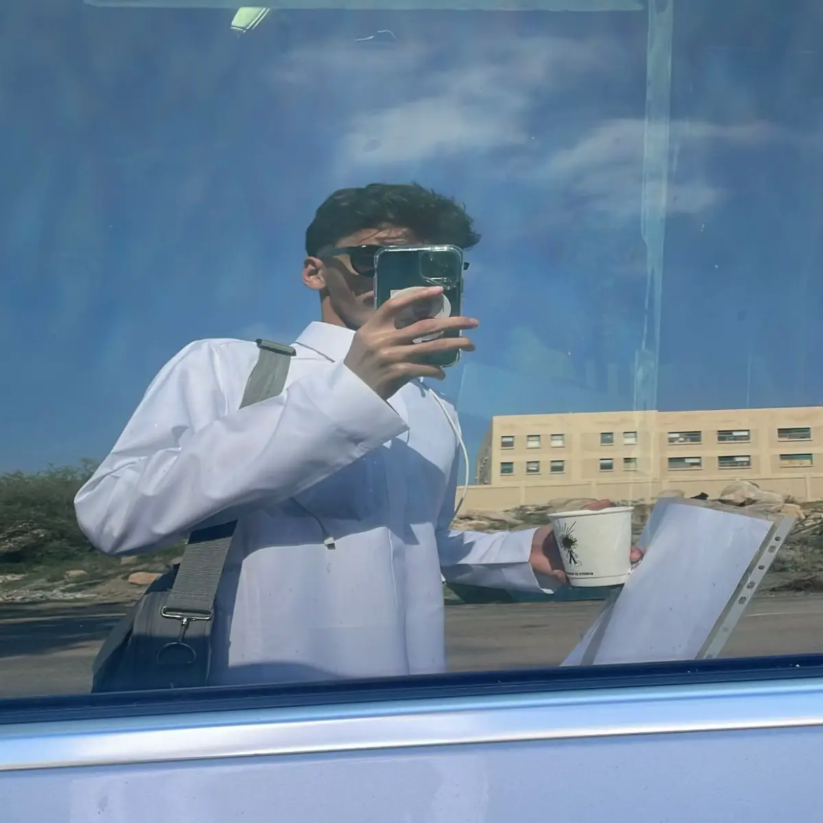 ‏من زعلك لو هو انا بالله شوفيني مره  ‏وانا اعتذر للتبر للدر للماس ‏ابعتذر لنجومها في المجره ‏وللما القراح اللي شربته من الكاس ‏حبيبتي ارجوك فالقلب حسره ‏كافي زعل اشغلتي الفكر هوجاس ‏والله لو تدرين هالحب جمره ‏بين الضلوع تشب من حر الانفاس ‏غديت طفل ضايع فيه عبره ‏محدٍ سأل وش فيه ماقال لاباس #fyp #4u #ex #foryou 