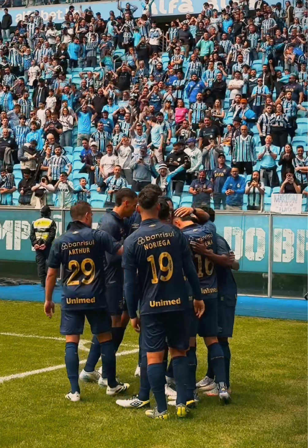 Um Belga perturbou a defesa adversária neste domingo de manhã 🇪🇪🫢  #Brasileirão2025 #GRExVIT