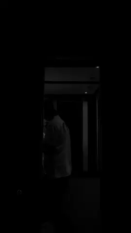 Uhmmm this typeee👯‍♀️ #fyyy #couple #elevator #obsessed 