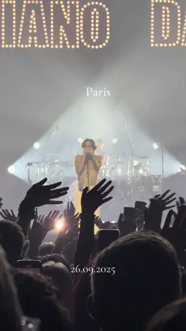 I don't need your love to be free I don't need your company To believe I don't need your love to be true I'll dance with my solitude #damianodavid #paris #concert @Damiano David 