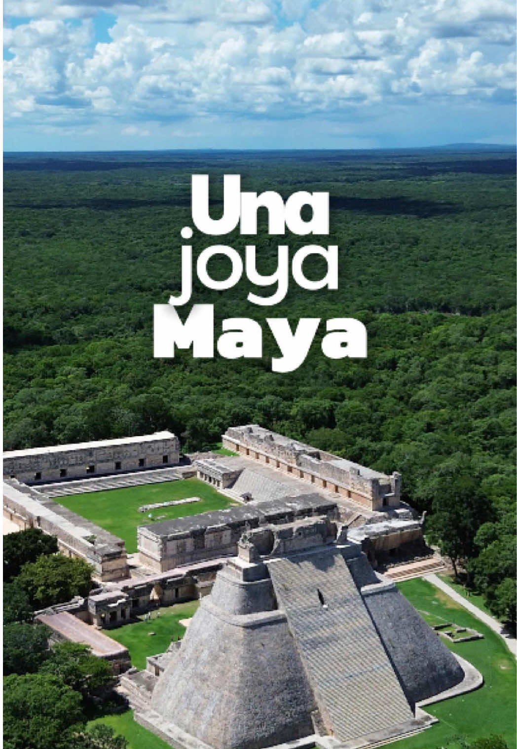 Uxmal es una ciudad maya única, con templos, frisos y la imponente Pirámide del Adivino.  📍Zona Arqueológica de Uxmal, Yucatán, México.  #ruinasmayas #yucatán #méxico #uxmal #yucatan #arqueología #ricardotecuenta