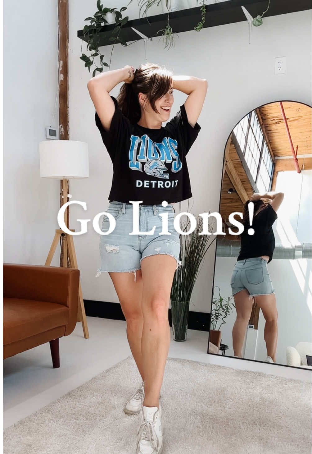What a beautiful day to win a football game. 🦁💙 Game day fit from @⭑ GAMEDAY COUTURE ⭑  #gamedayoutfit #gamedayready #gameday #detroitlions #footballtiktok 
