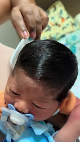 Coisa mais linda da mamãe😍🤏🏼🥹#maternidade #cabelo #recemnascido 
