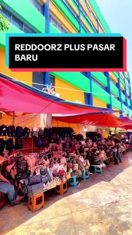 Pasar Baroe terkenal dengan Wisata Kulinernya, salah satu yang wajib masuk List kalian Upcourse Bakmi GK yang sudah ada sejak tahun 1957. Capek kulineran bisa langsung Staycation di RedDoorz Plus @Pasar baru Booking dari Aplikasi RedDoorz sekarang biar lebih hemat lagi ! #reddoorz #reddoorzid #RedTRavelers #bukasemuapintu 