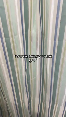 it’s barely coming off of my skin.#fyp#foryoupage#hairdye#funny#helppls 