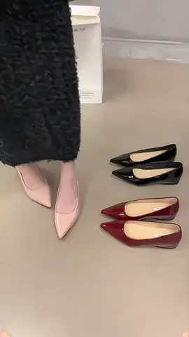 rekomendasi sepatu wanita tren fashion kekinian cantik banget bahan karet nyaman di kaki ayo cek keranjang kening nya cekot yappp#sepatuwanita#sepatutren#sepatukekinian#fypシ゚ 