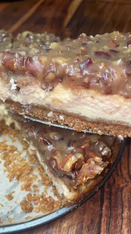 Pecan Pie 🤝 Cheesecake  🍂 Full recipe video right here 👉@Tori and Nessa  #pecanpie #cheesecake #desserts #EasyRecipe #baking 