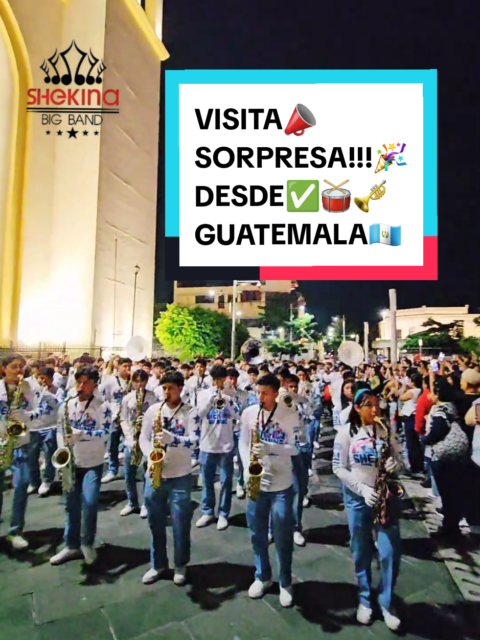 El día sábado 27 de septiembre por la noche a las 10:00 pm se tuvo la visita sorpresa de la BANDA MUSICAL SHEKINNA del país de GUATEMALA hicieron y desmotraron a través de su presentación el talento que cada uno de los 125 integrantes de la banda todos sus movimientos ritmicos al mismo son por igual. disfruten del video y gracias por apoyar mi contenido a todos aquellos que envian regalitos. @Raúl Castillo @EFRAIN GUATEMALA 